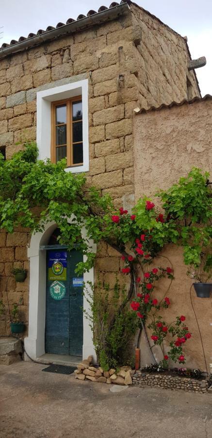 L'Orca Di San Gavinu Hotel Figari  Exterior photo